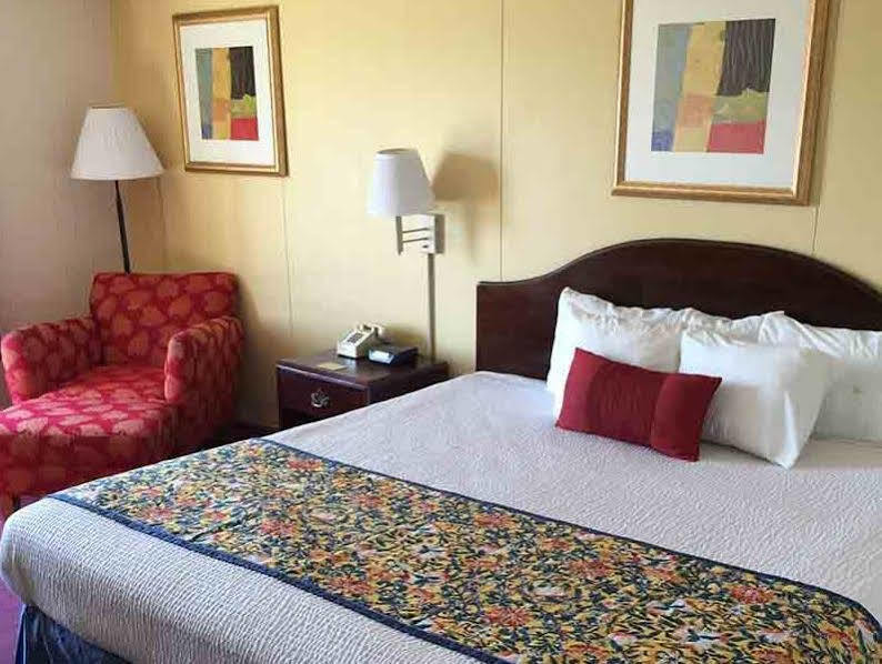 Astoria Hotel Danville West Exteriér fotografie